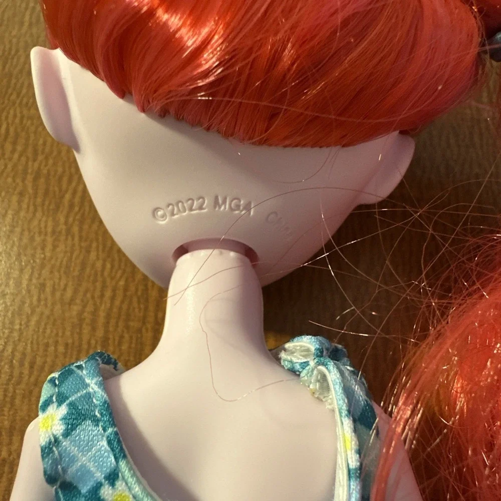 Rainbow Shadow High Rosie Redwood Fashion Doll‎ MGA 2022 Blue Dress